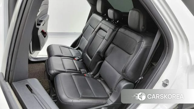 Ford Explorer 6th Generation 2020 Белый из Кореи, фото 2