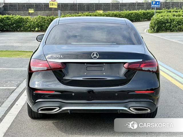 Mercedes-Benz E-Class 2022 Черный из Китая, фото 2