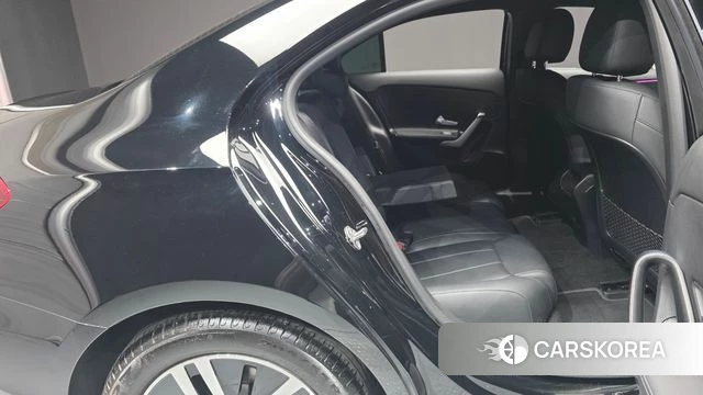 Mercedes-Benz A-Class W177 2023 Черный из Кореи, фото 2