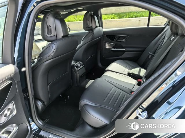 Mercedes-Benz C-class 2024 Зеленый из Китая, фото 2