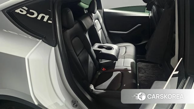 Tesla Model Y 2021 Белый из Кореи, фото 2