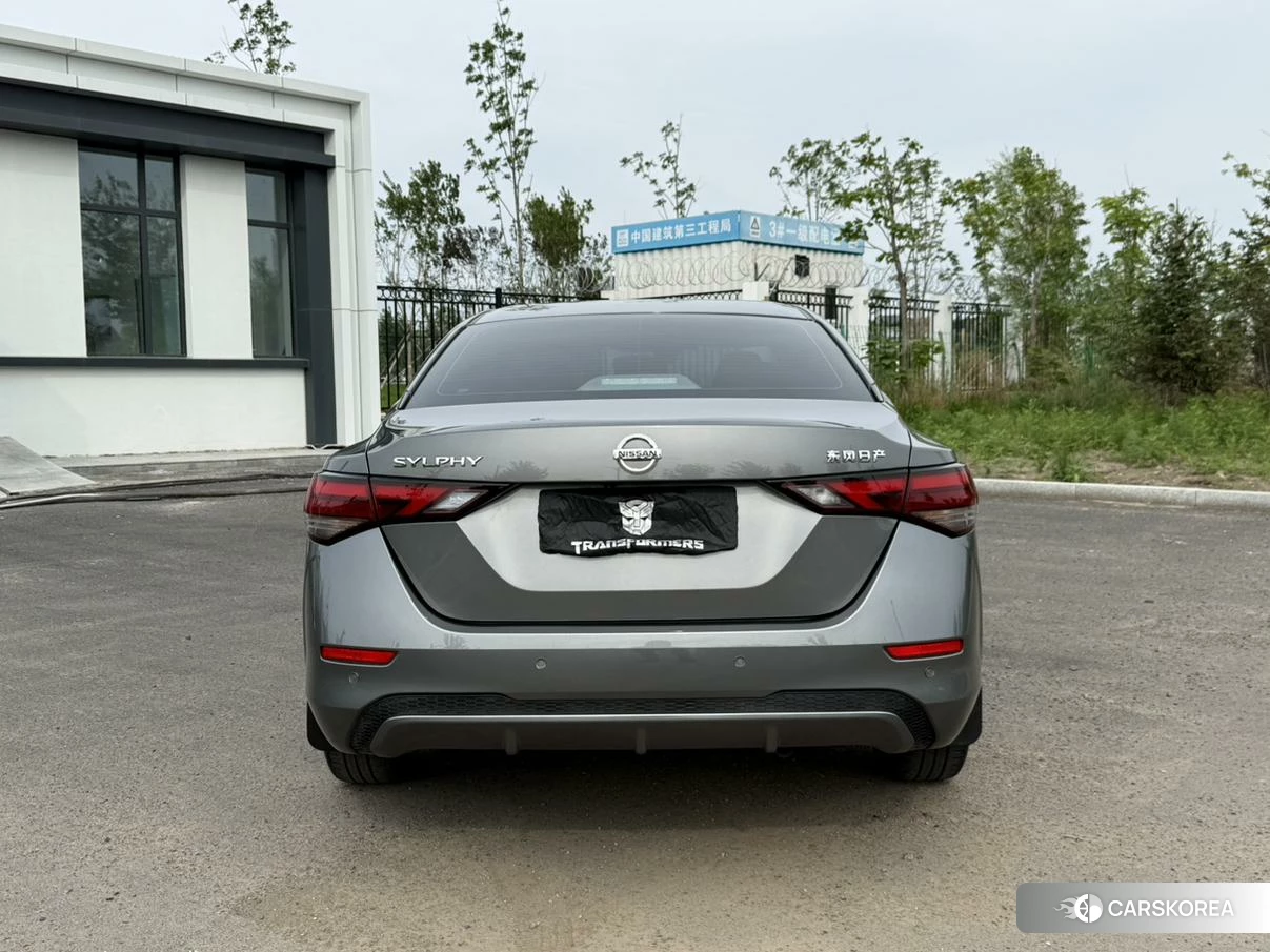 Nissan Sylphy 2021 Темно-серый из Китая, фото 2