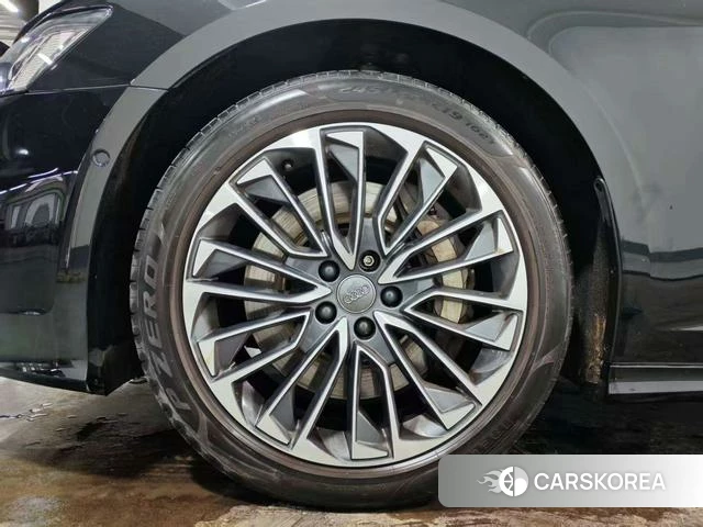 Audi A6L 2021 Черный из Китая, фото 2