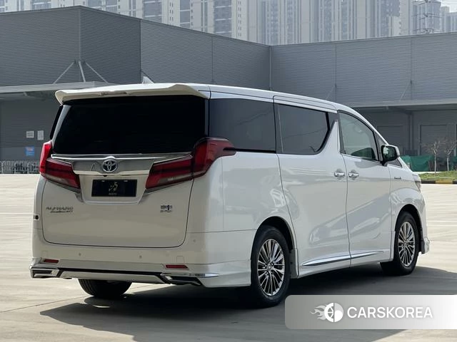 Toyota Alphard 2021 Белый из Китая, фото 2