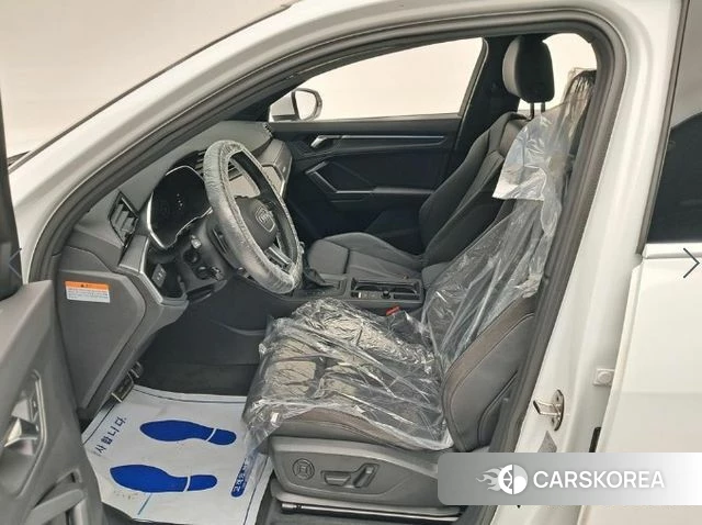 Audi Q3 (F3) 2022 Белый из Кореи, фото 2
