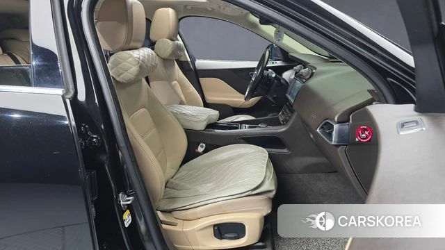 Jaguar F-PACE 2018 Черный из Кореи, фото 2