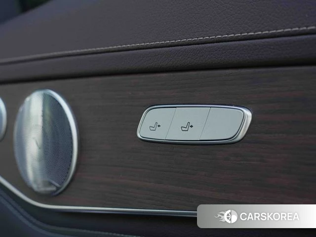 Mercedes-Benz GLC 2020 Черный из Китая, фото 2