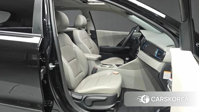 Kia Niro 2019 Черный из Кореи, фото 3