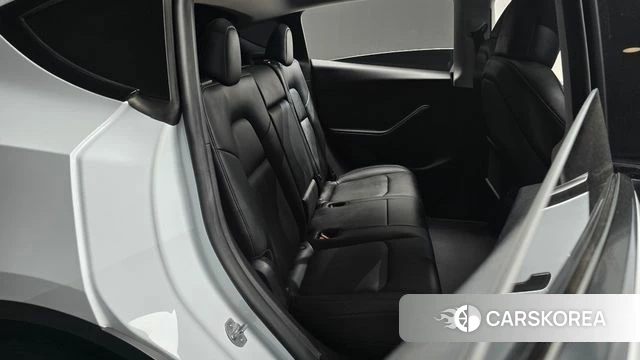 Tesla Model Y 2023 Белый из Кореи, фото 2