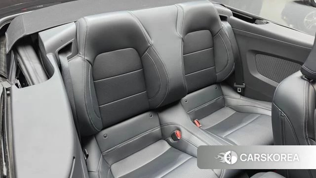 Ford Mustang 7th Generation 2024 Черный из Кореи, фото 2