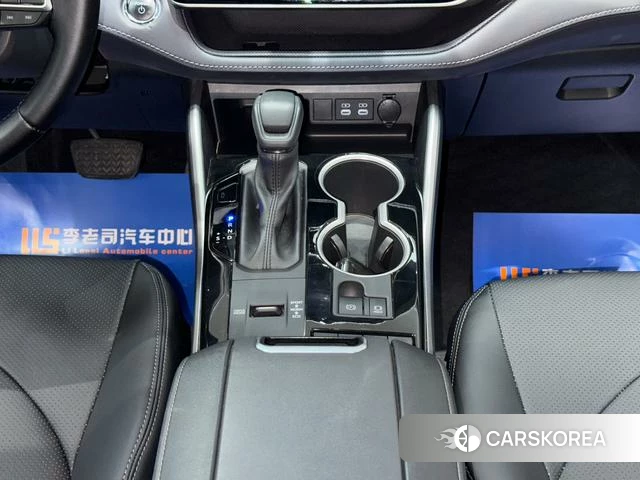 Toyota Highlander 2024 Черный из Китая, фото 2
