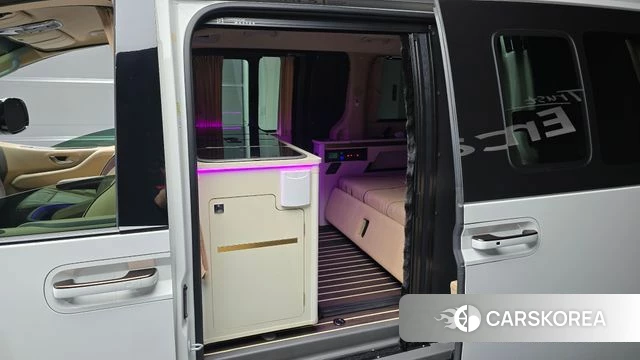 Hyundai Staria 2023 Белый из Кореи, фото 2