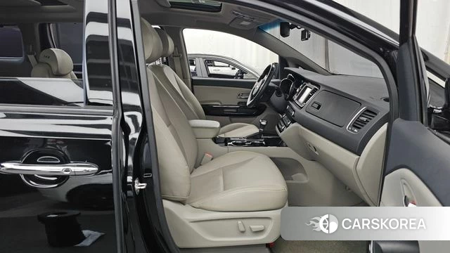 Kia The New Carnival 2018 Черный из Кореи, фото 2