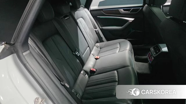 Audi A7 (4K) 2022 Белый из Кореи, фото 2