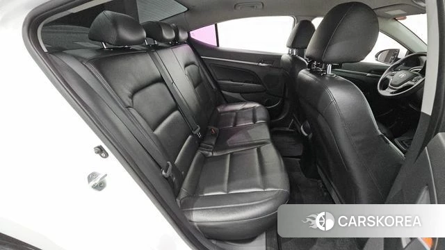 Hyundai Avante AD 2018 Белый из Кореи, фото 2