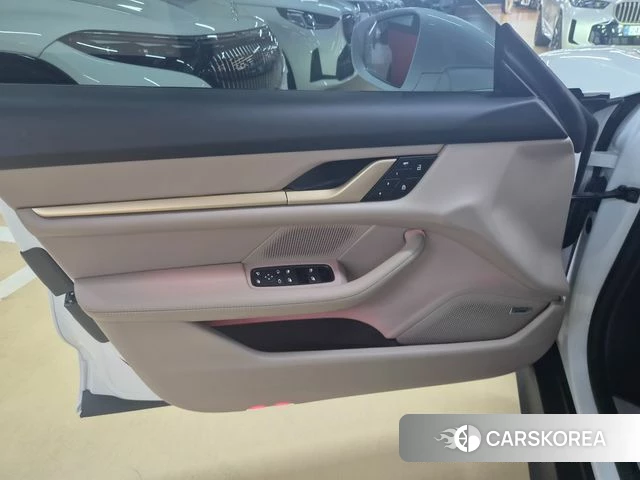 Porsche Taycan 2025 Белый из Кореи, фото 2