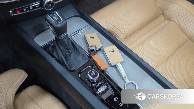 Volvo S60 3rd generation 2019 Серый из Кореи, фото 2