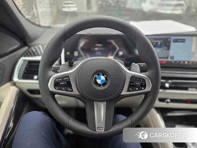 BMW X6 (G06) 2026 Светло-серебряный цвет из Кореи, фото 2