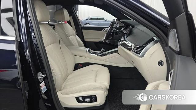 BMW X6 (G06) 2022 Черный из Кореи, фото 2