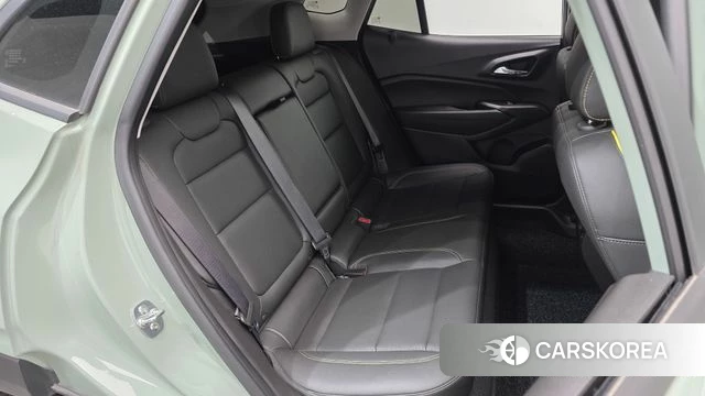 Chevrolet (GM Daewoo) Trax Crossover 2024 Светло-зеленый из Кореи, фото 2