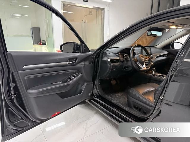 Nissan Altima 2021 Черный из Китая, фото 2