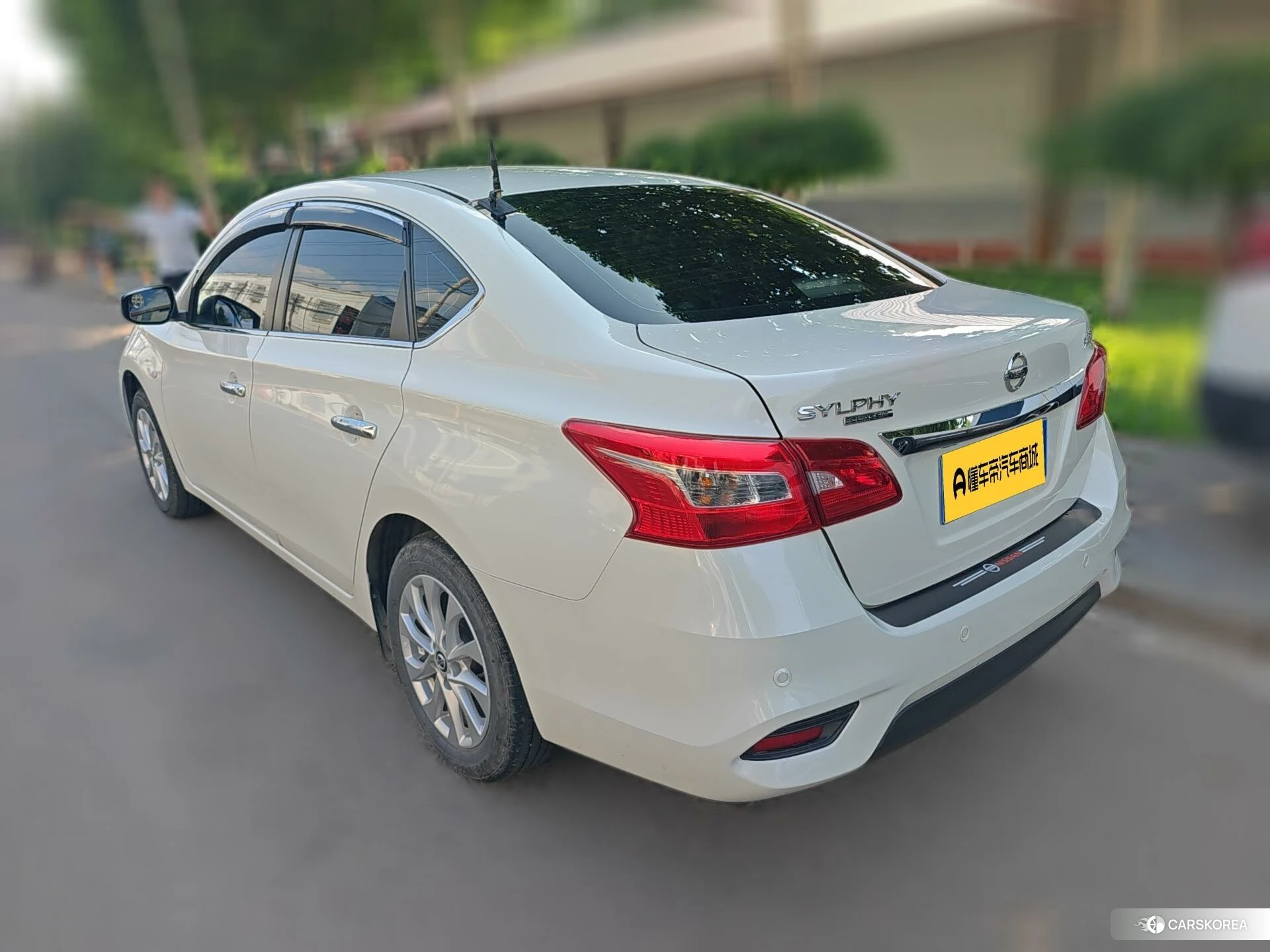 Nissan Sylphy 2023 Белый из Китая, фото 2