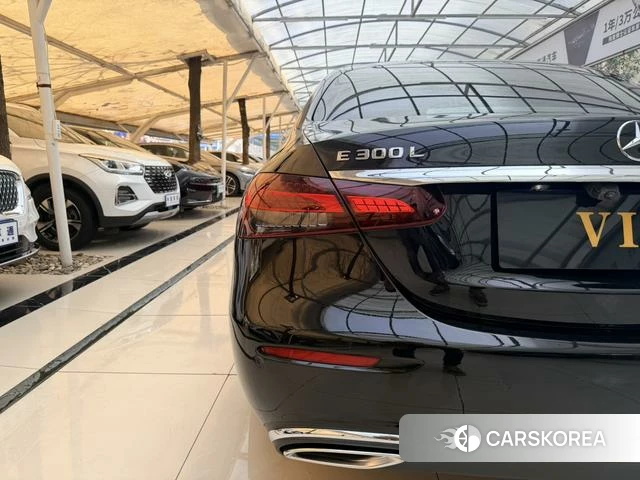 Mercedes-Benz E-Class 2022 Черный из Китая, фото 2