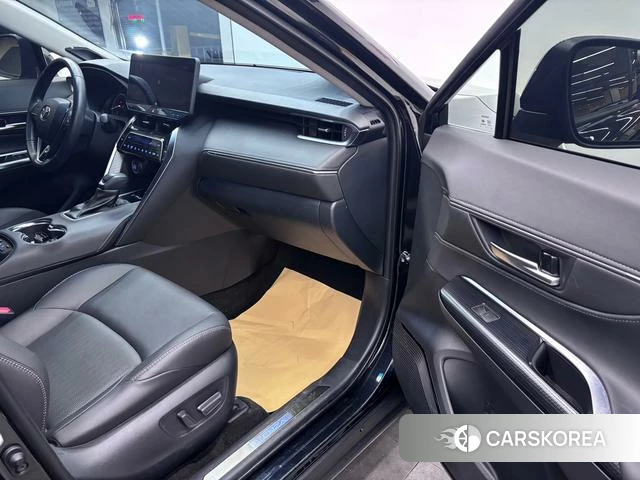 Toyota Venza 2023 Черный из Китая, фото 2