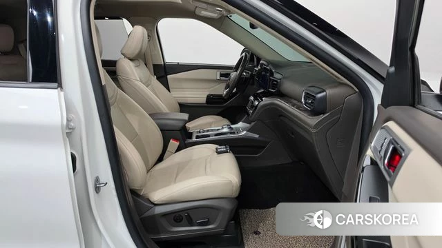 Ford Explorer 6th Generation 2021 Белый из Кореи, фото 2