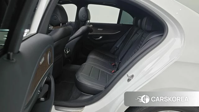 Mercedes-Benz E-Class W213 2022 Белый из Кореи, фото 2