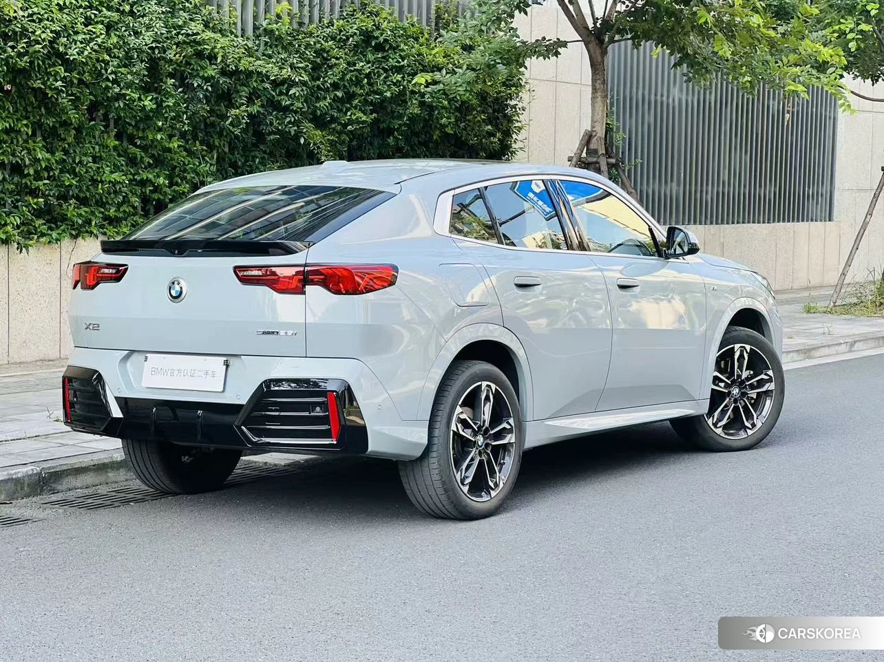 BMW X2 2024 Серебристо-серый из Китая, фото 2
