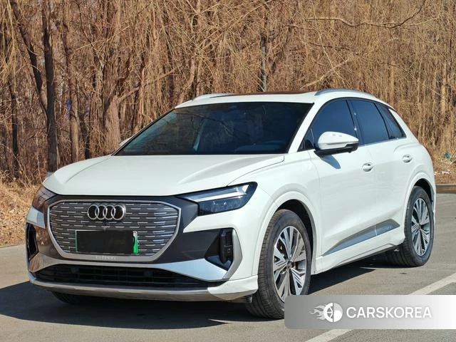 Audi Q4 2023 Белый из Китая, фото 2