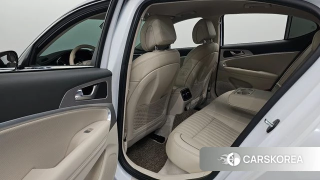 Genesis The New G70 2023 Белый из Кореи, фото 2