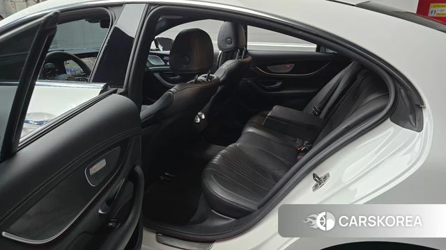 Mercedes-Benz CLS-Class C257 2023 Белый из Кореи, фото 2