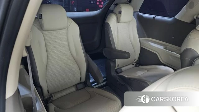 Kia Carnival 4th generation 2021 Серый из Кореи, фото 2