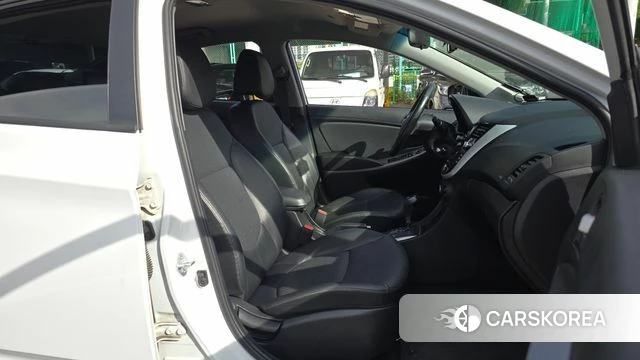 Hyundai Accent (New type) 2019 Белый из Кореи, фото 2