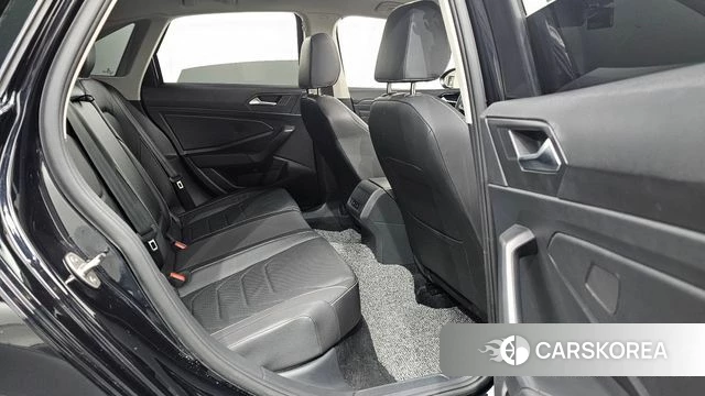 Volkswagen 7th Generation of Jetta 2024 Черный из Кореи, фото 2