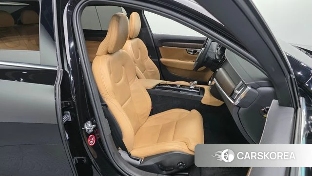 Volvo S90 2021 Черный из Кореи, фото 2
