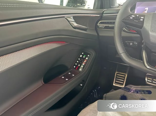 Audi A6 (C9) 2026 Черный из Кореи, фото 2