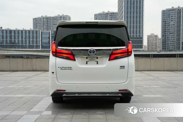 Toyota Alphard 2023 Белый из Китая, фото 2