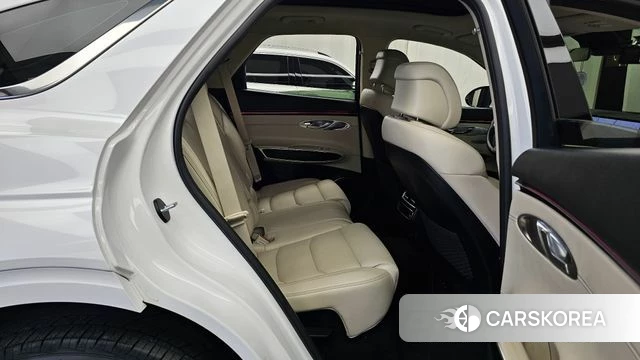 Genesis GV70 2025 Белый из Кореи, фото 2