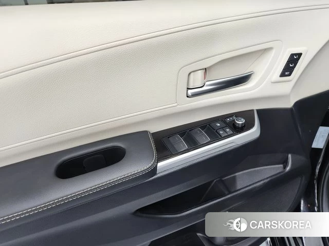 Toyota Sienna 4th Generation 2025 Черный из Кореи, фото 2
