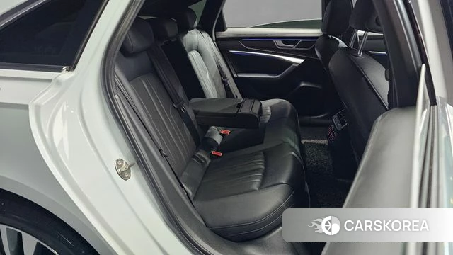 Audi A6 (C8) 2021 Белый из Кореи, фото 2