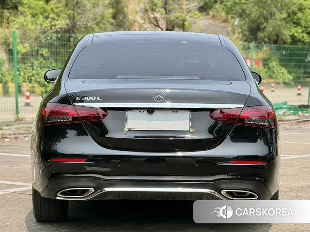 Mercedes-Benz E-Class 2021 Черный из Китая, фото 2