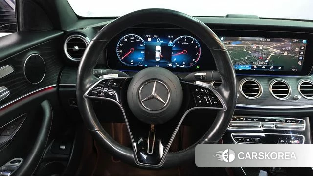 Mercedes-Benz E-Class W213 2022 Синий из Кореи, фото 2