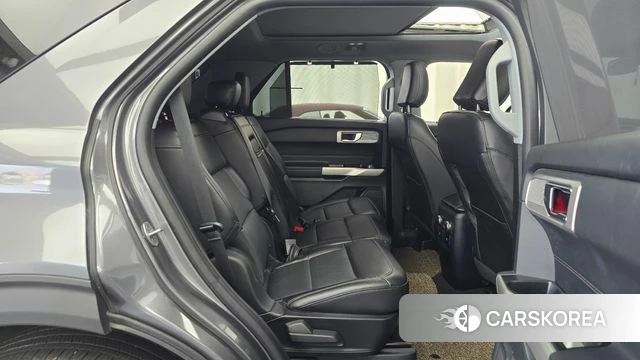 Ford Explorer 6th Generation 2021 Серый из Кореи, фото 2
