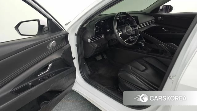Hyundai Avante (CN7) 2023 Белый из Кореи, фото 2