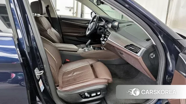 BMW 5 Series (G30) 2020 Синий из Кореи, фото 2