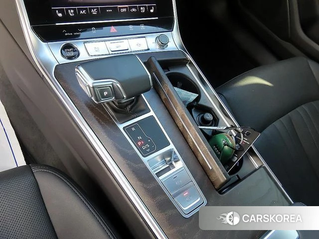 Audi A6 (C8) 2022 Белый из Кореи, фото 2