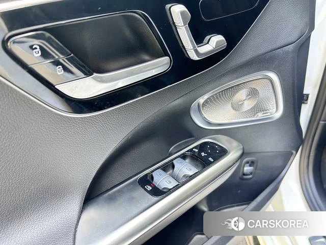 Mercedes-Benz C-class 2024 Белый из Китая, фото 2